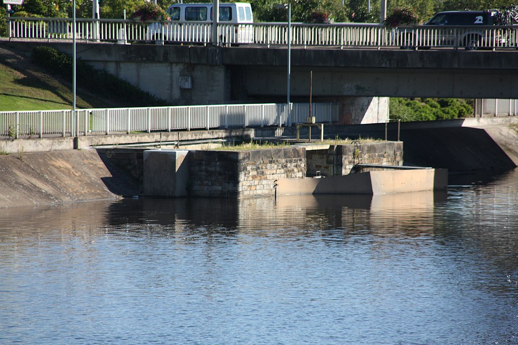 Monte escalier Montluçon
