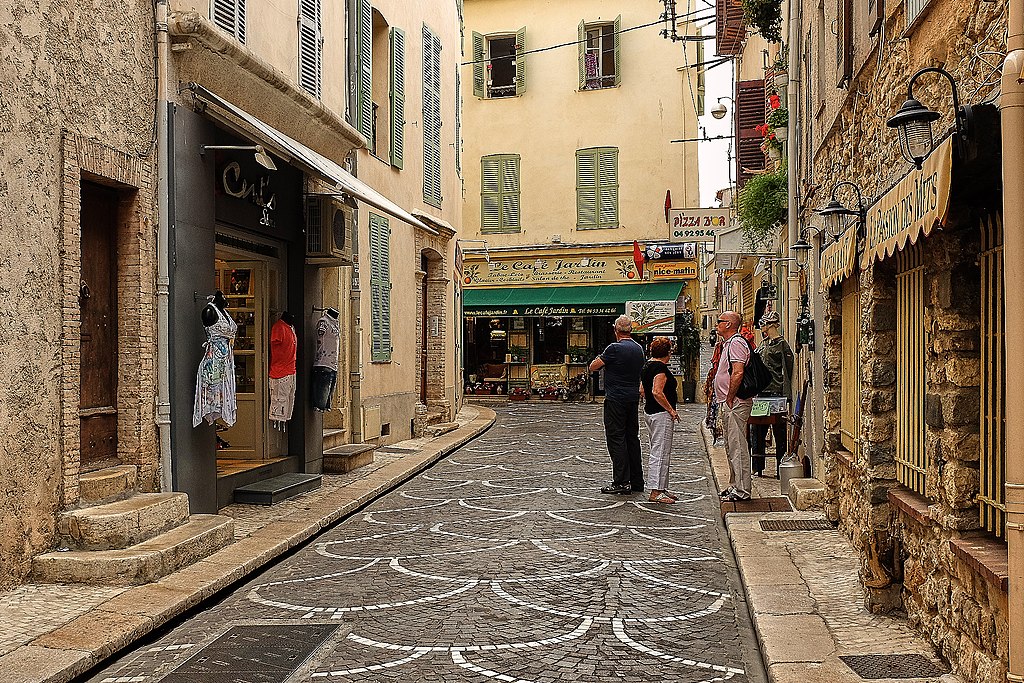 Monte escalier Antibes