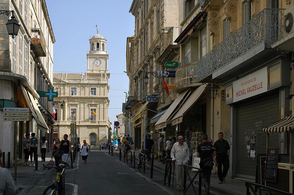 Monte escalier Arles