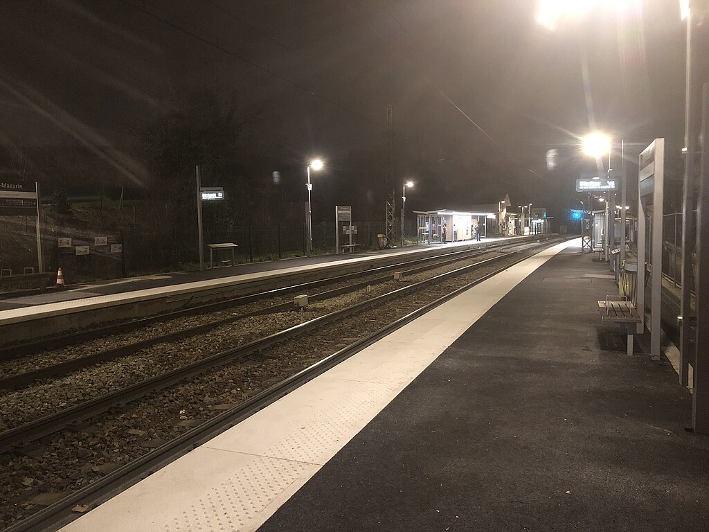 Monte escalier Chilly-Mazarin