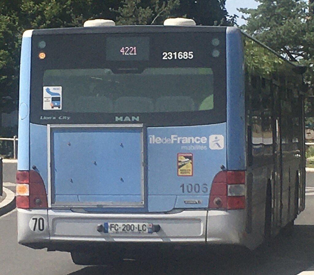 Monte escalier Grigny