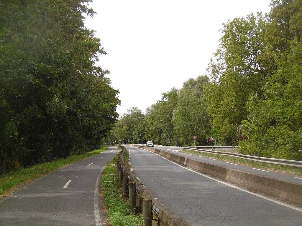 Monte escalier Massy