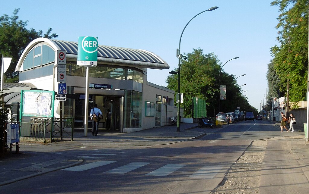 Monte escalier Palaiseau