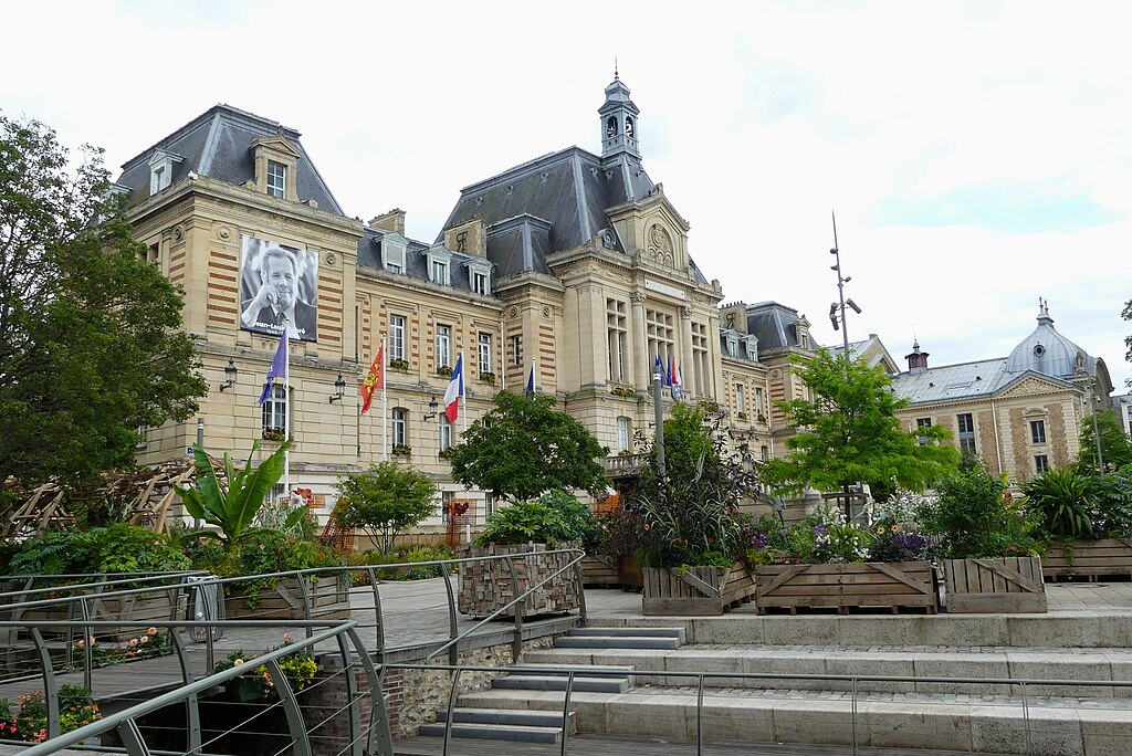 Monte escalier Évreux