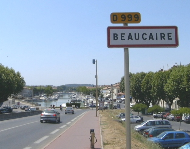Monte escalier Beaucaire