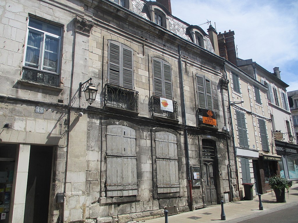 Monte escalier Sèvremoine