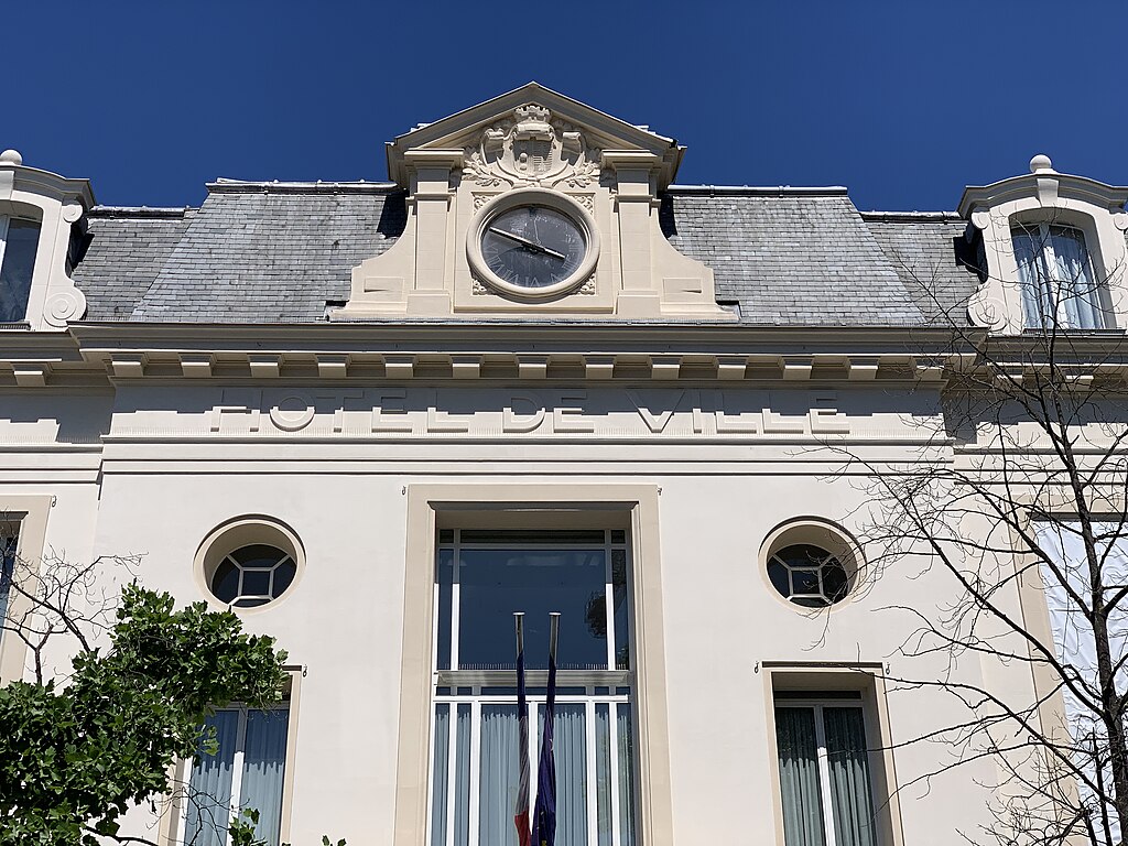 Monte escalier Aubervilliers