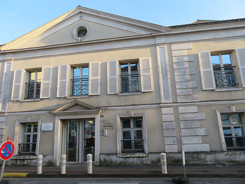 Monte escalier Montfermeil