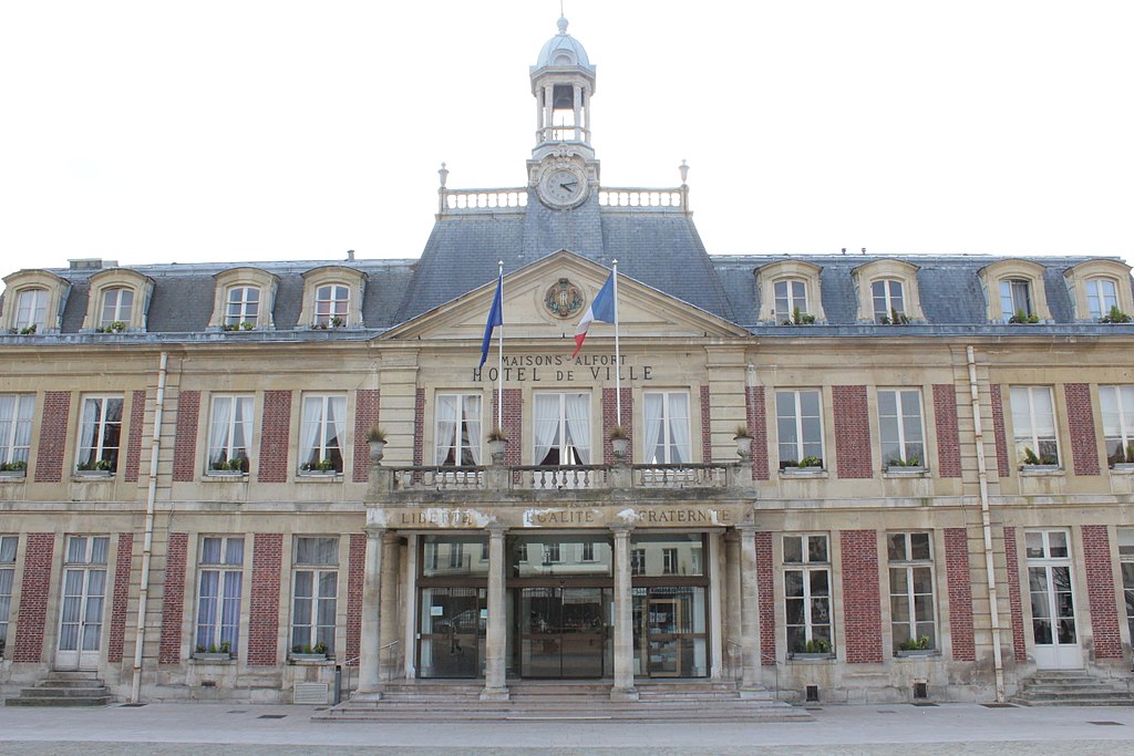 Monte escalier Maisons-Alfort
