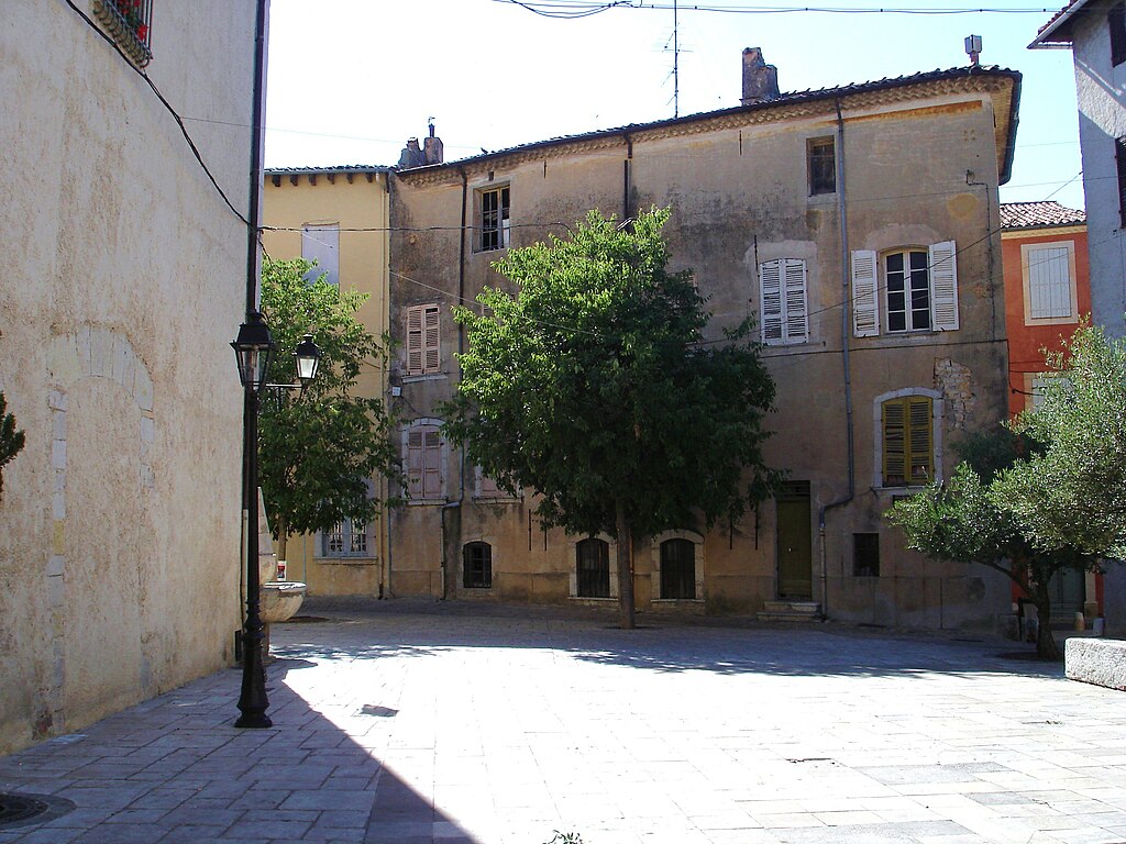 Monte escalier Brignoles