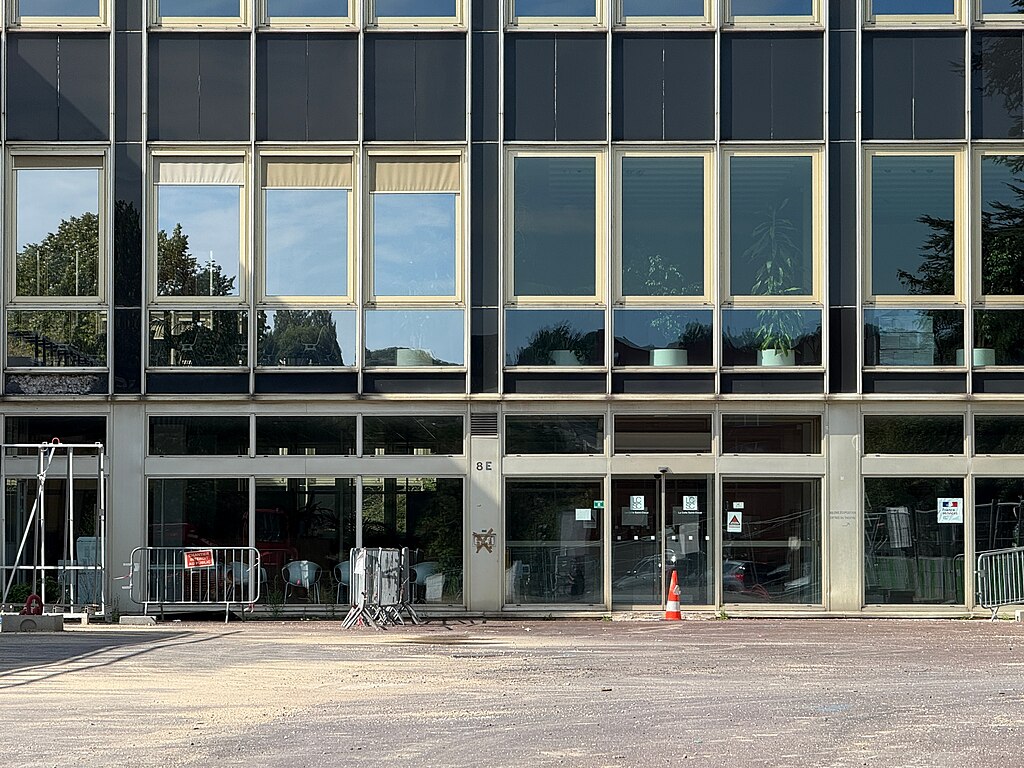 Monte escalier La Celle-Saint-Cloud